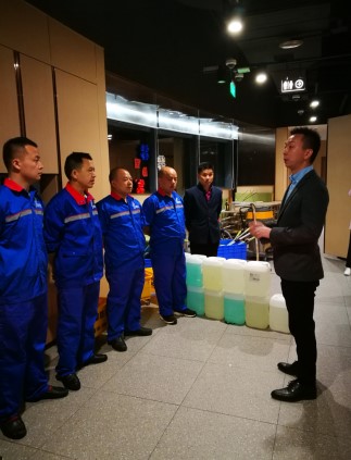 014 廣州白云店海底撈防滑項(xiàng)目,世卿與海底撈集團(tuán)的“緣分”就此開啟