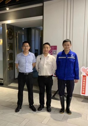 014 廣州白云店海底撈防滑項(xiàng)目,世卿與海底撈集團(tuán)的“緣分”就此開啟